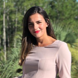 Meet your Posher, Carolina